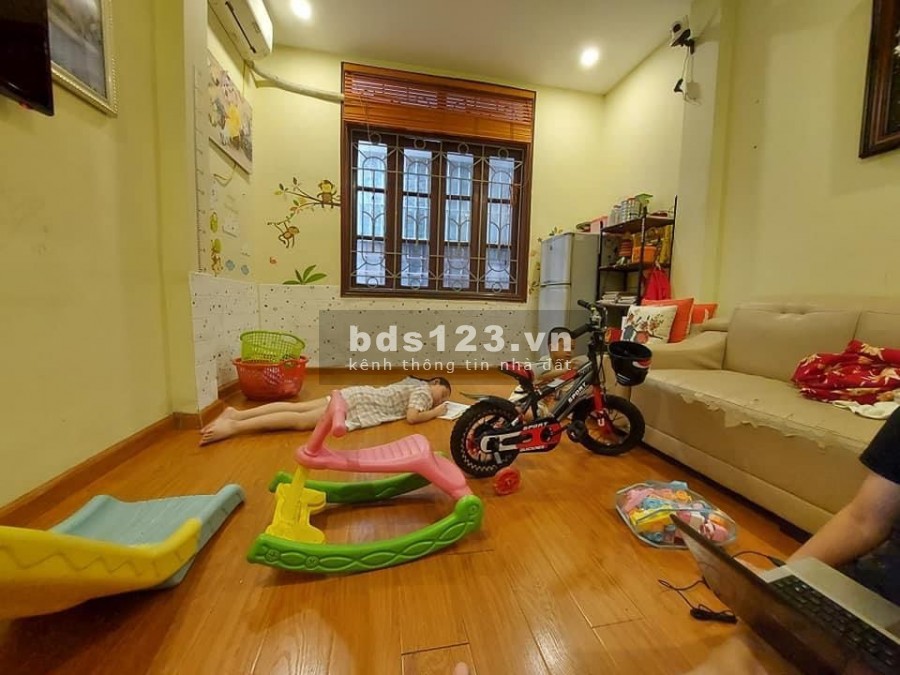 Nhà đẹp Yên Lãng Thái Thịnh, gần phố, ô tô cách nhà 20m, đầy đủ công năng, 5 tầng, giá 2.86 tỷ