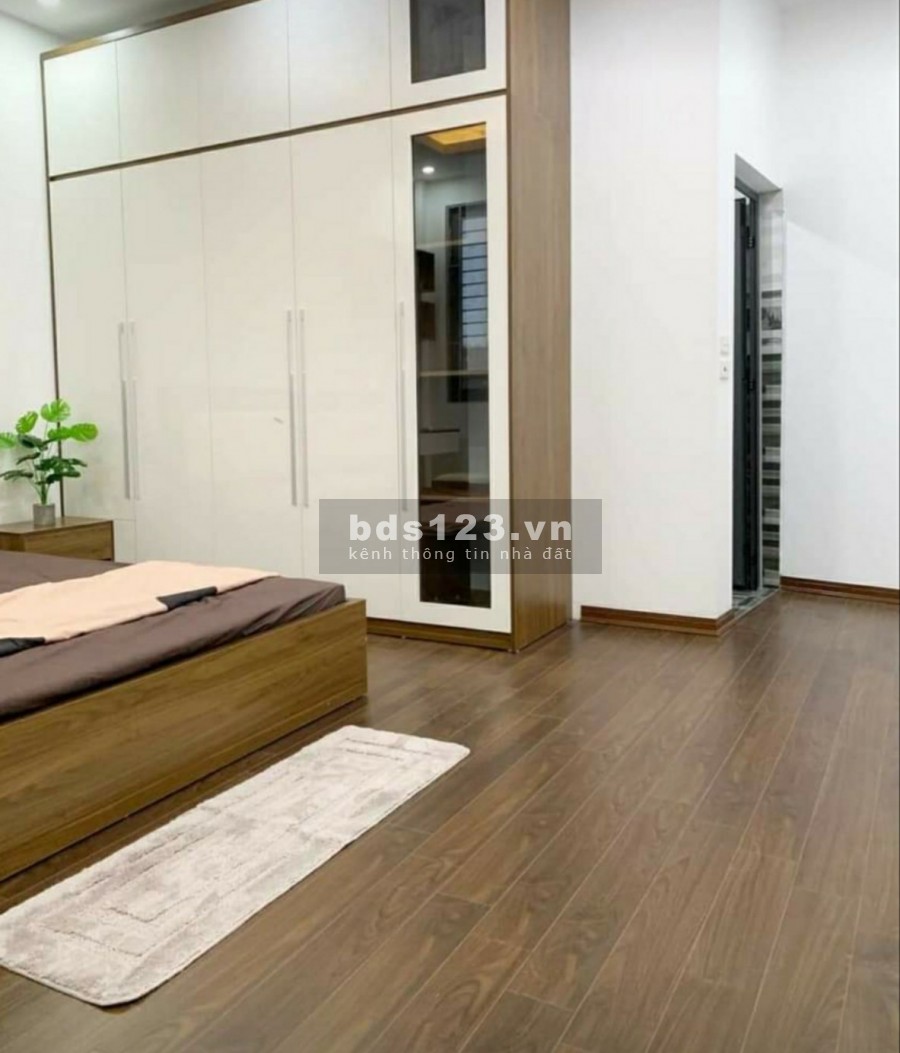 Bán nhà ở ngay phố Trần Cung, diện tích sử dụng 48m2, mặt tiền 4.5m, giá nhỉnh 4 tỷ