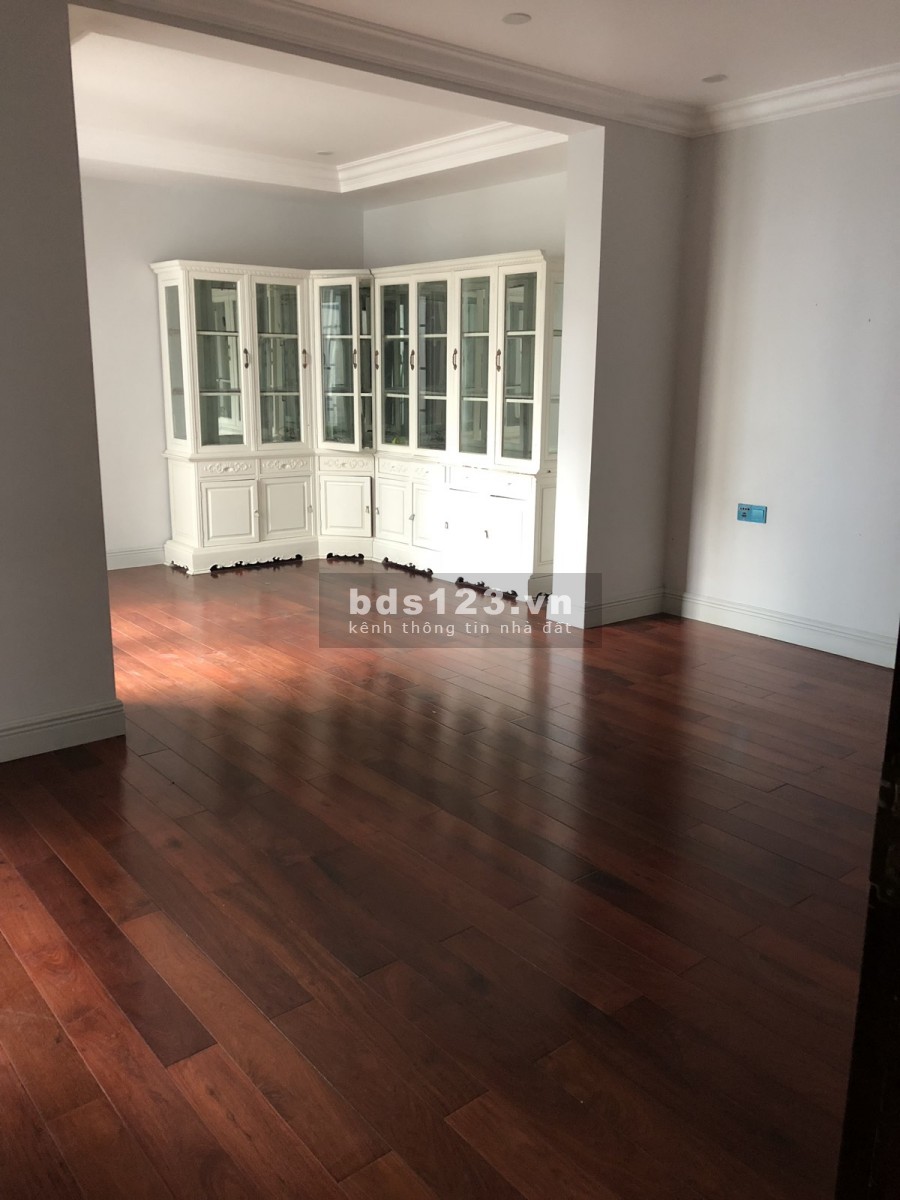 Tôi cần cho thuê biệt thự Bùi Xuân Phái KĐT Mỹ Đình 2. Diện tích 180m, giá 28 tr/th. LH 0963916547