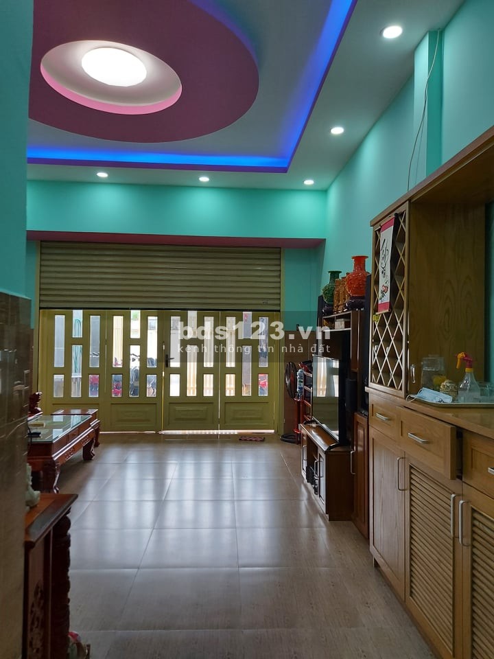 Tôi muốn bán nhà diện tích sử dụng 90m2, hẻm xe hơi Chế Lan Viên, Quận Tân Phú.