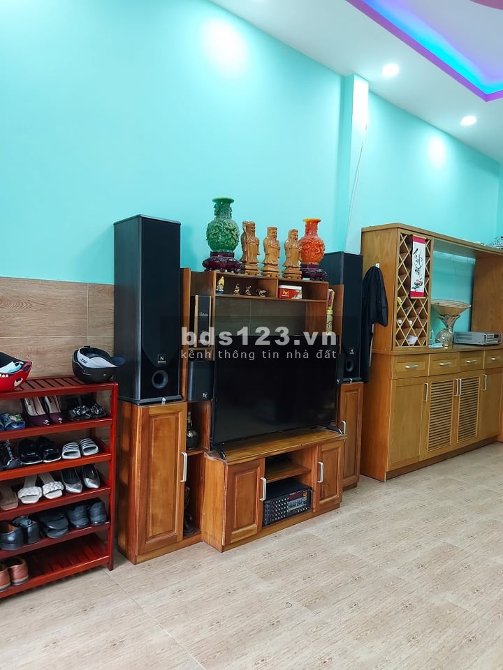 Tôi muốn bán nhà diện tích sử dụng 90m2, hẻm xe hơi Chế Lan Viên, Quận Tân Phú.