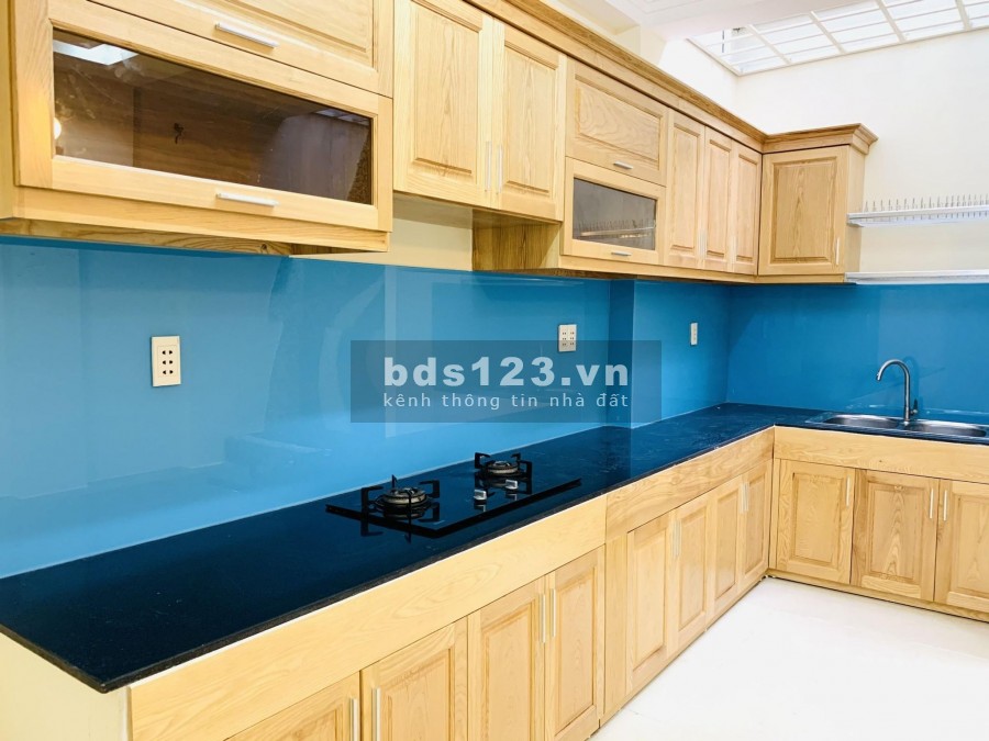 Bán nhà 3/2 Quận 10, mới đẹp giá cực rẻ dt 56m2, 3 tầng giá chỉ 7.95 tỷ, LH 0971243100