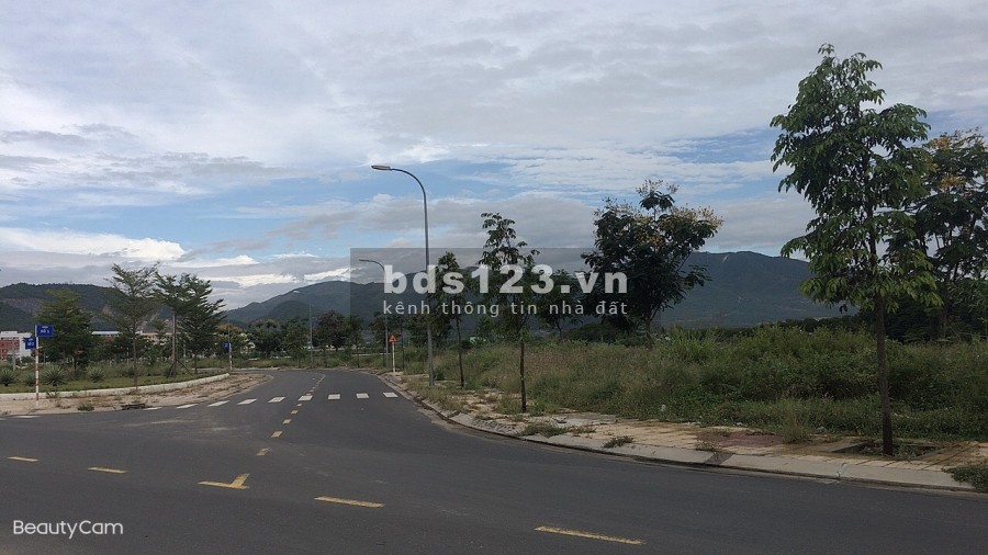 Đầu tư đất nền khu Tái Định Cư Hòn Rớ 2, Phước Đồng Nha Trang. Giá chỉ từ 14tr/m2