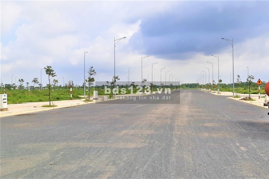 Cần bán gấp lô đất Paradise Riverside, sổ riêng, đối diện sân gold Long Thành sổ sẵn
