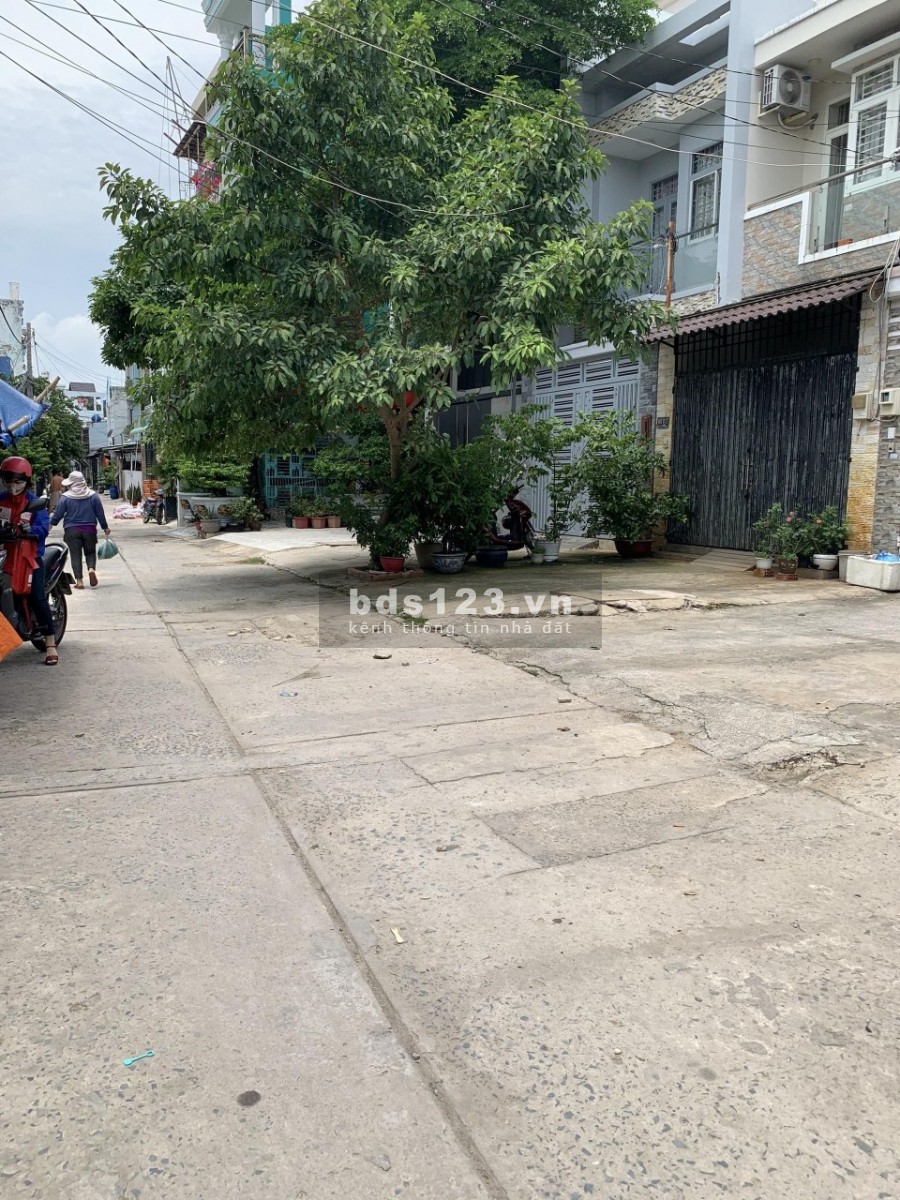 Bán nhà Gò Vấp, Hẻm Xe tải, diện tích sử dụng 72m2, đúc kiên cố 3 tầng, Giá Rẻ.