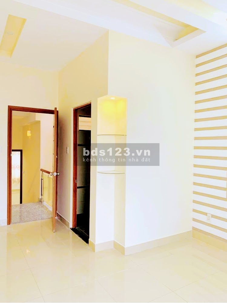 Bán nhà nguyên căn khu dân cư phường 14, Quận Gò Vấp, giá bán 5.8 tỷ, cơ sở hạ tầng tốt