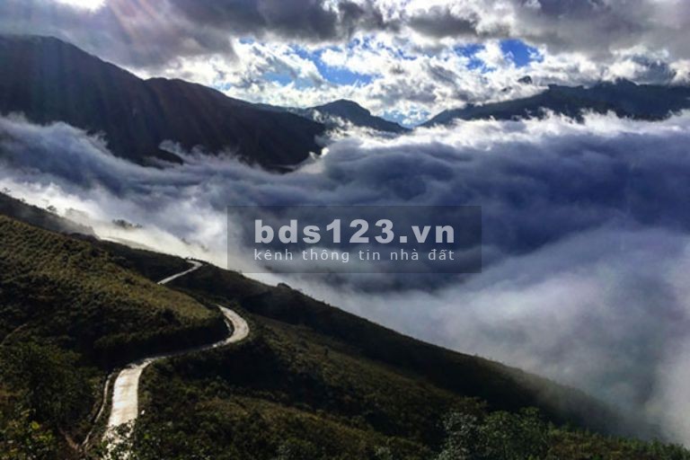 196m2 đất Y Tý thích hợp đầu tư năm 2021, đối diện mảnh đất là dãy quy hoạch biệt thự, liền kề
