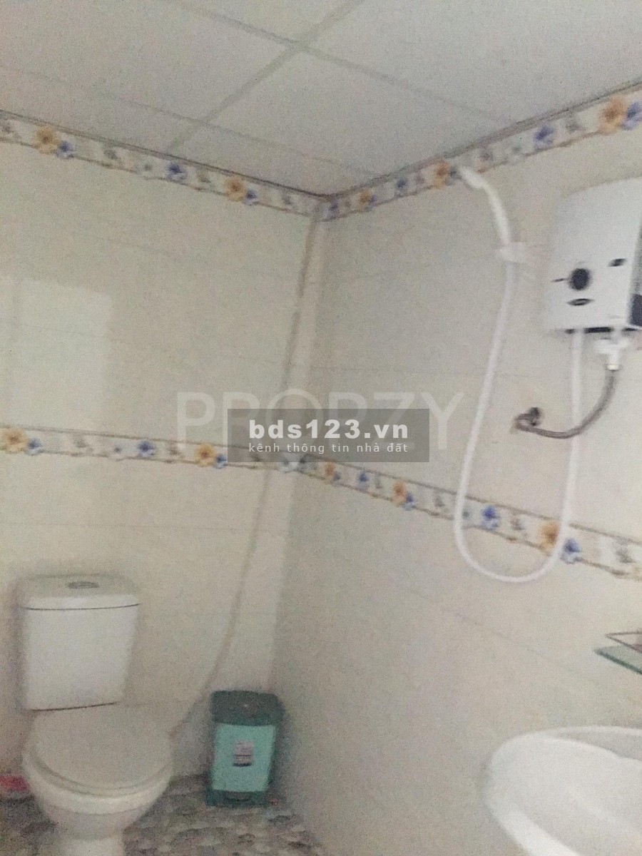 Cho thuê nhà nguyên căn mặt tiền đường chính phường Phú Thuận, Quận 7, giá tốt