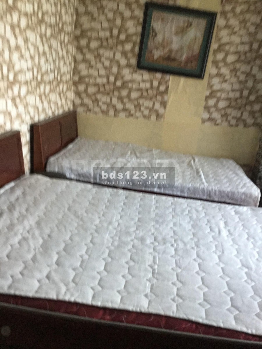 Cho thuê nhà nguyên căn mặt tiền đường chính phường Phú Thuận, Quận 7, giá tốt