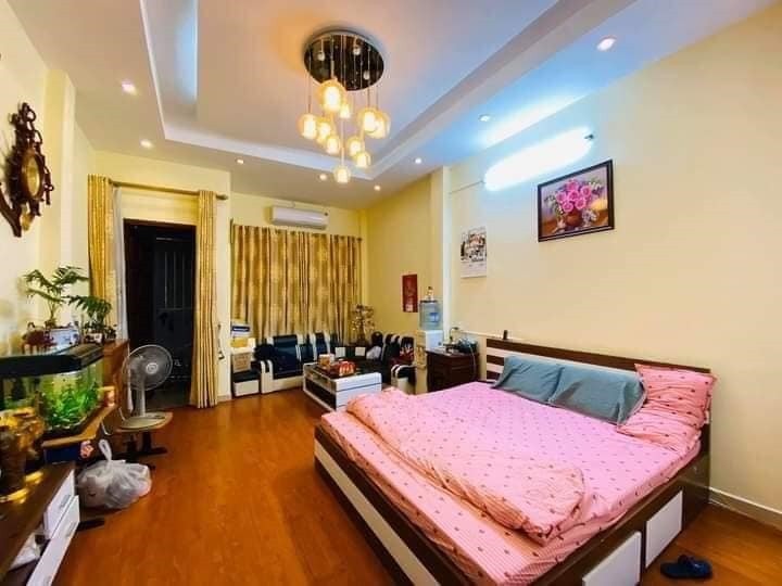 Bán nhà Cầu Giấy phố Nguyễn Khánh Toàn, đúc kiên cố 5…