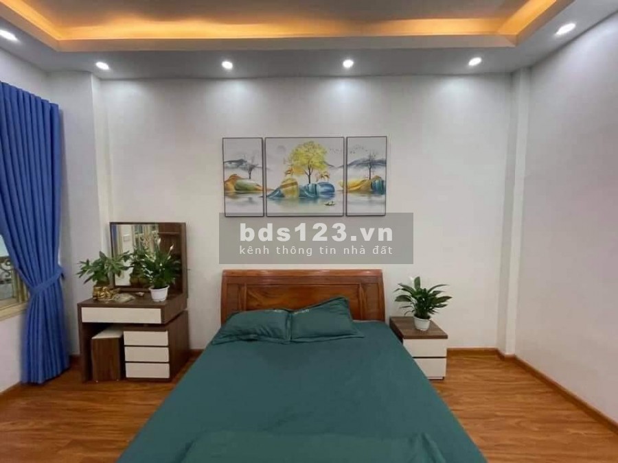 Bán nhà Võ Thị Sáu, lô góc thoáng sáng vào ở luôn, dt 45m2, đúc kiên cố 4 tầng, giá 3 tỷ hơn