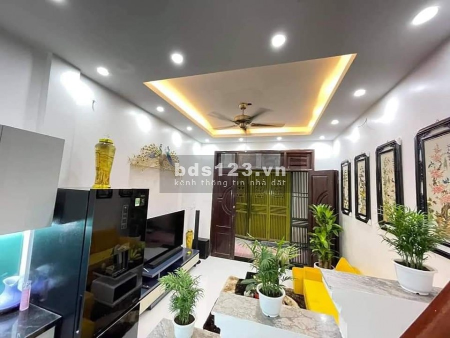 Bán nhà Võ Thị Sáu, lô góc thoáng sáng vào ở luôn, dt 45m2, đúc kiên cố 4 tầng, giá 3 tỷ hơn