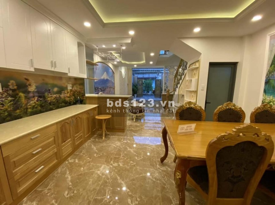 Nhà 5 tầng thiết kế sang trọng Hoàng Gia 3 bước ra Nguyễn Văn Lượng, Gò Vấp, giá 9.5 tỷ