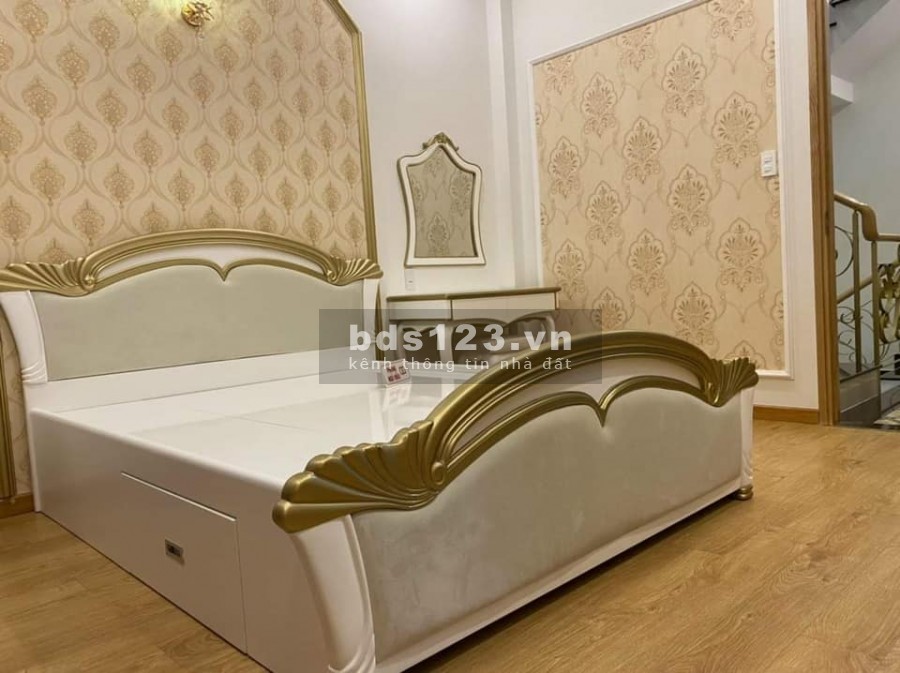 Nhà 5 tầng thiết kế sang trọng Hoàng Gia 3 bước ra Nguyễn Văn Lượng, Gò Vấp, giá 9.5 tỷ