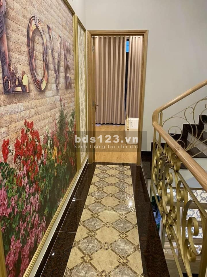 Nhà 5 tầng thiết kế sang trọng Hoàng Gia 3 bước ra Nguyễn Văn Lượng, Gò Vấp, giá 9.5 tỷ