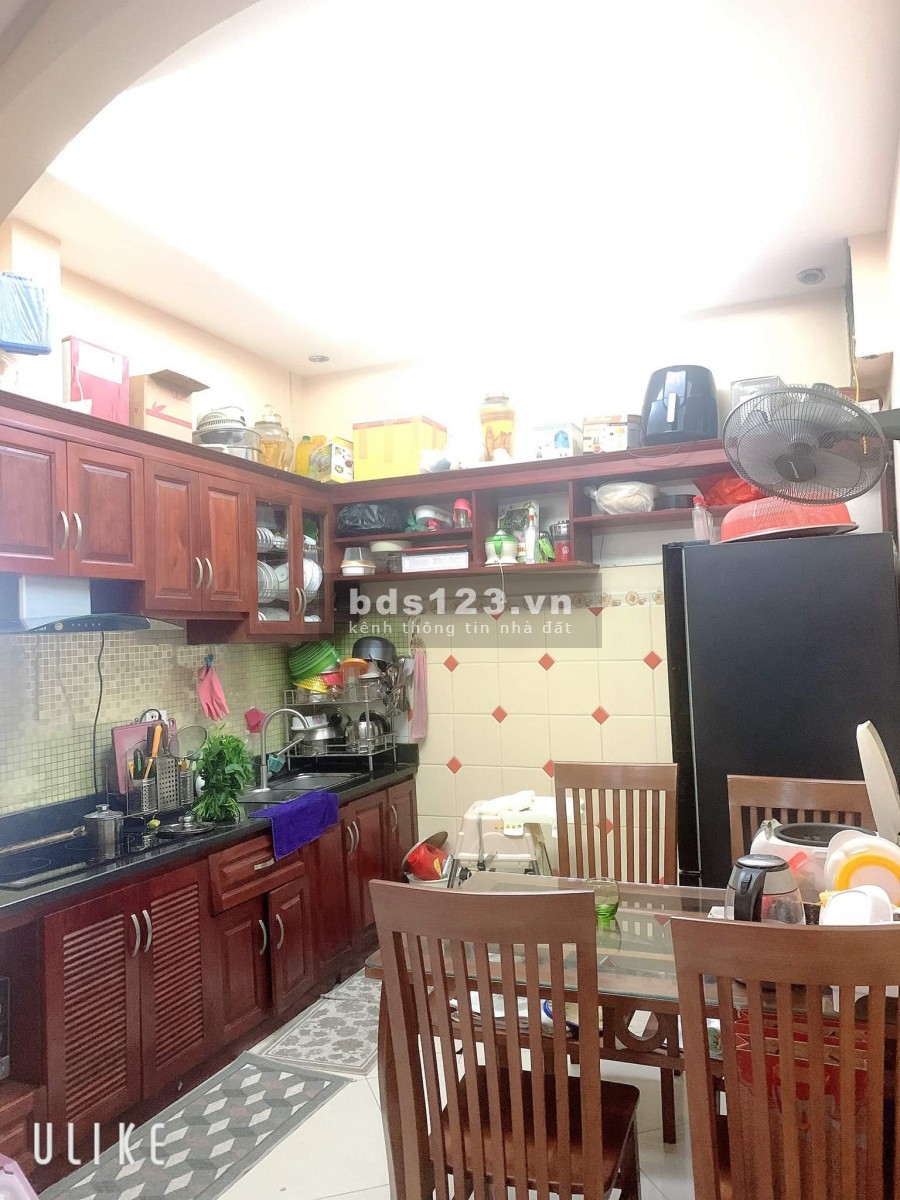 Bán nhà trung tâm Quận Đống Đa giá bán 4.6 tỷ khu dân tri cao, xung quanh đầy đủ tiện ích