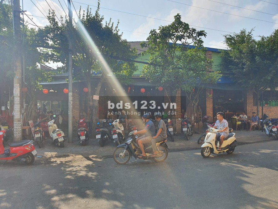 Bán Gấp Đất Góc 2 MT Võ Văn Tần 27x27m Đang cho thuê Quán 20tr/th Gía bán 8 tỷ lh:0901089288