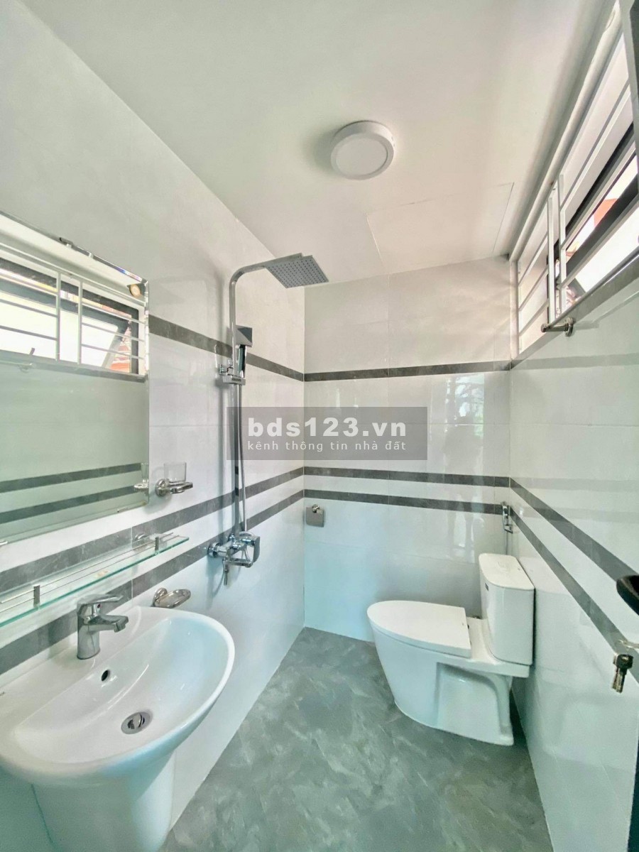Bán nhà trần Bình Quận Cầu Giấy, khuyến mại sốc diện tích 56m2, giá bán 4.5 tỷ, bàn giao ngay