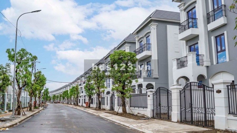 Nhà phố liên kề khu công nghiệp nơi đáng đầu tư và sinh sống ,mang đến giá trị thật cho anh/chị