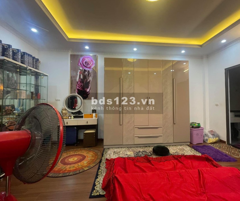 Bán nhà Nam Từ Liêm, ô tô vào nhà tặng nội thất, kd cực hiếm dt 462, 5 tầng giá chỉ 5 tỷ