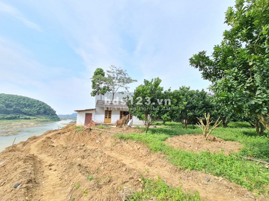Siêu phẩm 4.500m2 có 1.500m2 thổ cư bám Sông Bôi tuyệt đẹp giá bán 3.3 tỷ, sổ sẵn