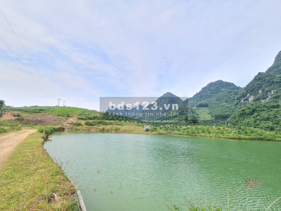 Siêu phẩm 4.500m2 có 1.500m2 thổ cư bám Sông Bôi tuyệt đẹp giá bán 3.3 tỷ, sổ sẵn