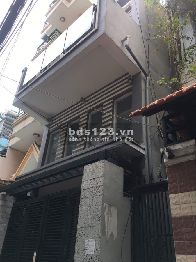 Bán nhà phố Ngọc Thuỵ, tiện ích đầy đủ, vài phút sang hồ Gươm dt 63m2, giá 3.5 tỷ