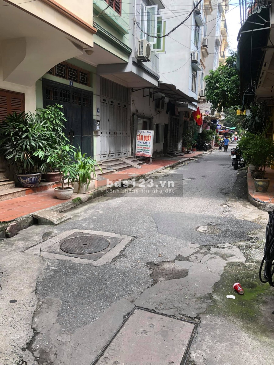 Bán nhà nguyên căn mặt phố Nghĩa Tân kd tốt dtsd 54m2, 3 tầng giá 12,8 tỷ. LH 0912442669