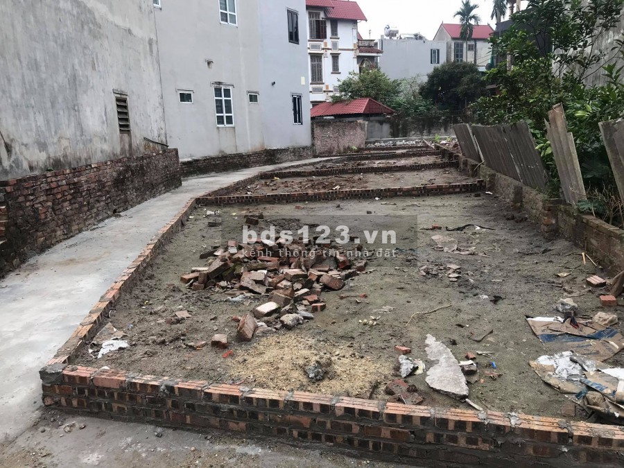 Chủ cần bán nhanh mảnh đất 55m2 thôn Cam-Cổ Bi đương to 3.5 Mét chỉ 2 tỷ.