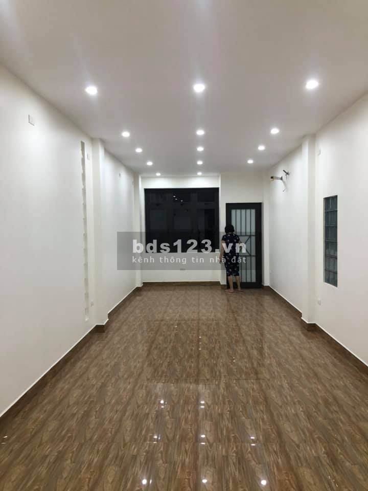 Bán nhà mặt phố Hoàng Ngân diện tích 70m 6 tầng mt 4m giá chỉ 13 tỷ Thanh Xuân