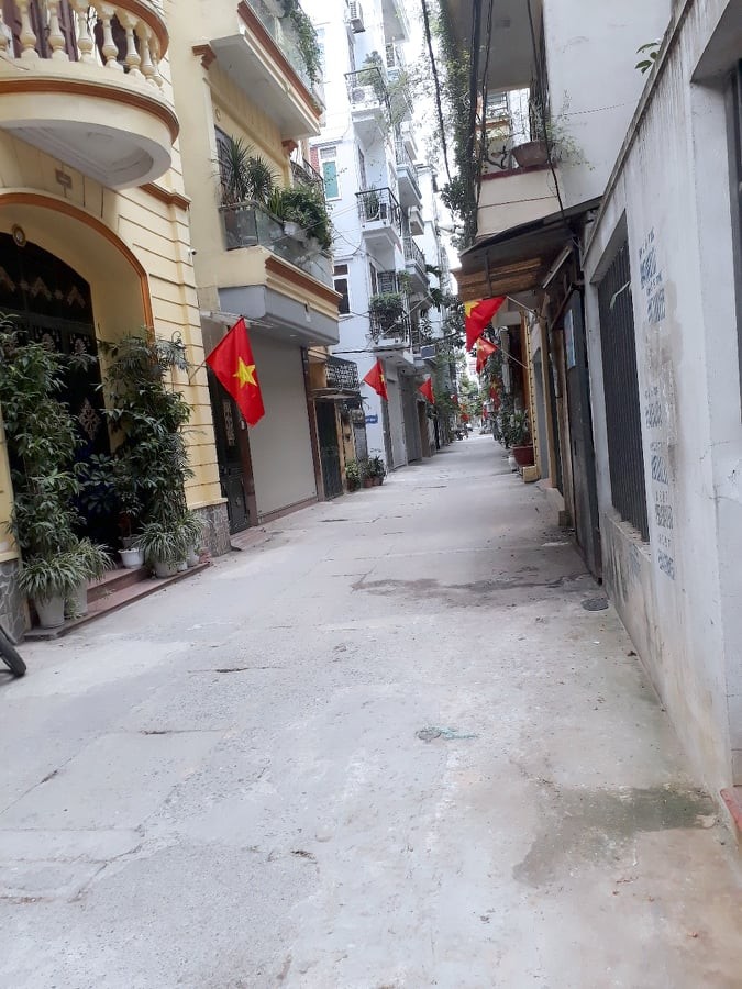 Lạc Long Quân kinh doanh văn phòng thang máy dtsd 54m2 giá bán 11 tỷ gần Hồ Tây
