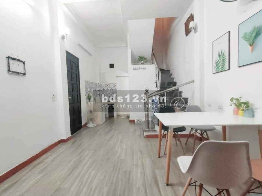 Bán nhà Trung Phụng. Nhà đẹp ở luôn. Hàng xóm mặt phố diện tích 26m2 giá bán 2.35 tỷ