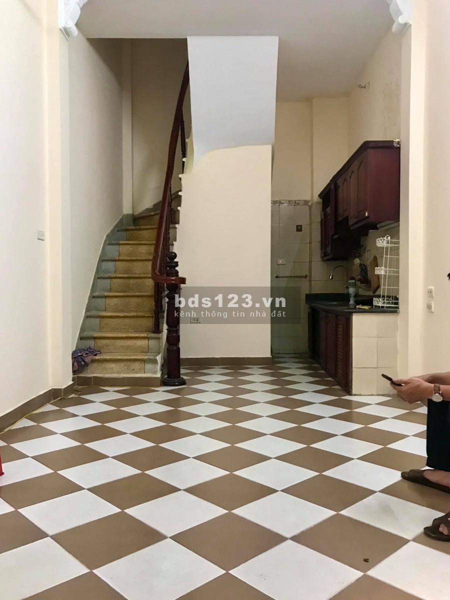 Căn duy nhất Lạc Long Quân bán giá cực sốc giá chỉ nhỉnh 2 tỷ sổ chính chủ bàn giao ngay