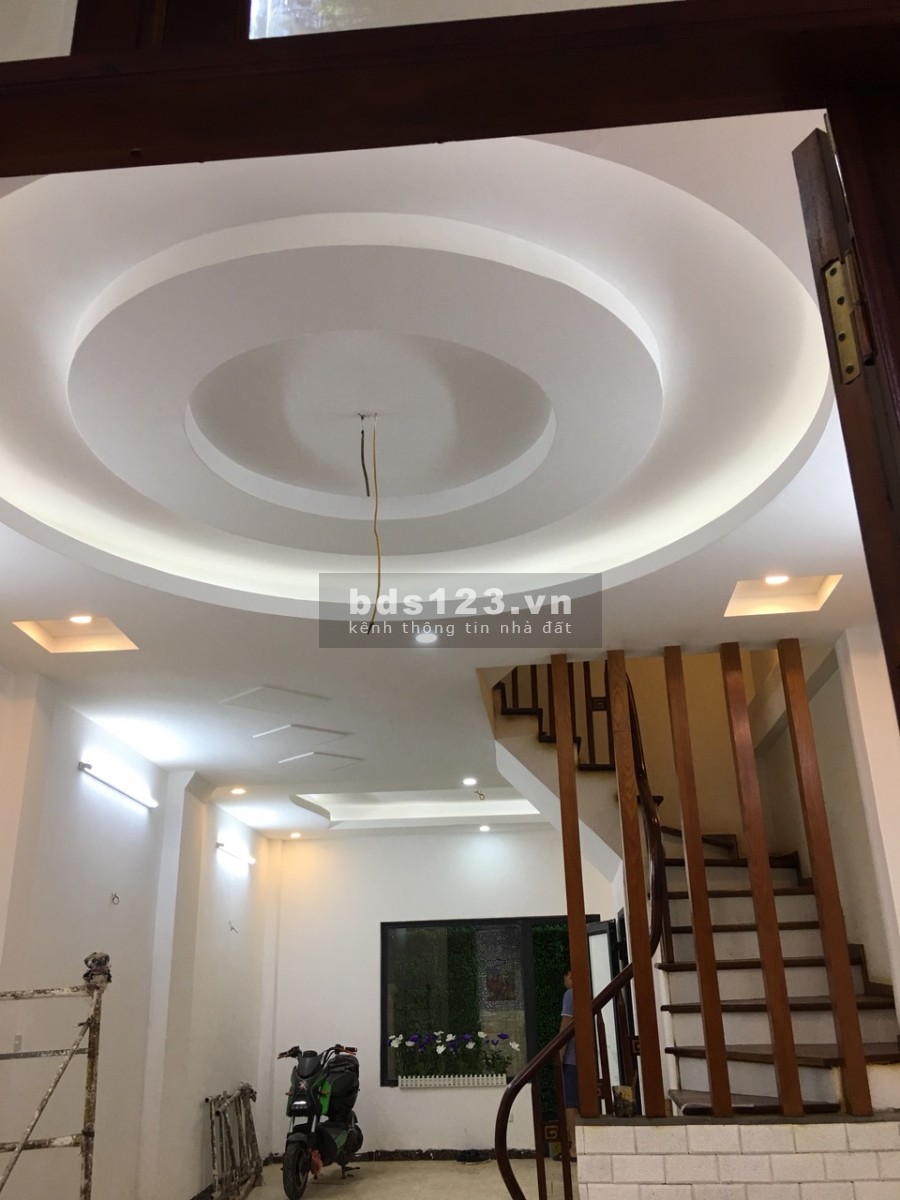 Bán nhà ngõ 117 Nguyễn Sơn 30m2 5 tầng nhà mới nội thất xịn giá 3 tỷ nhỉnh.