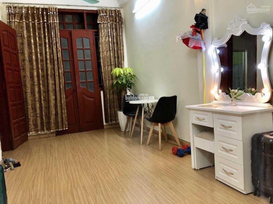 Bán nhà ngã tư Sở ngõ nông cách đường Trường Chinh 10m, mt rộng 5.2m, giá 4.65 tỷ