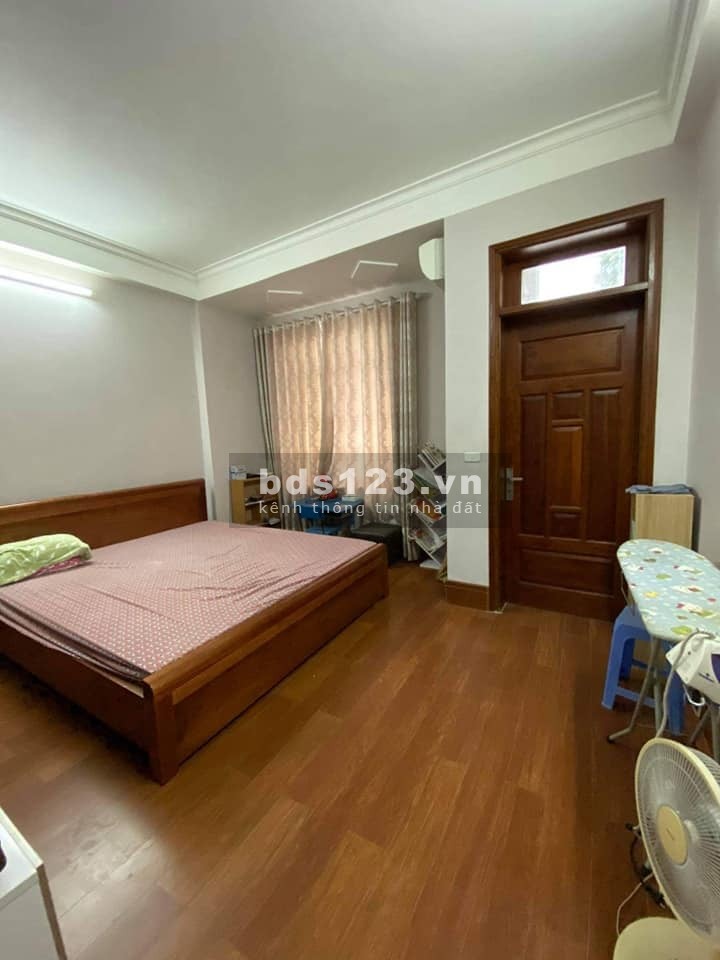 Lô Góc, Gara Ô Tô Phố Bà Triệu, 3 mặt thoáng 60m2, 4 tầng, Nhỉnh 4 tỷ.0948253844
