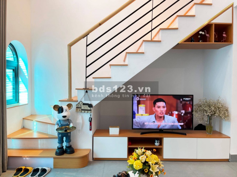 2.7 tỷ nhà mặt Đê Trần Khát Chân, ngõ ô tô tải nhỏ chạy bon bon, kinh doanh sầm uất