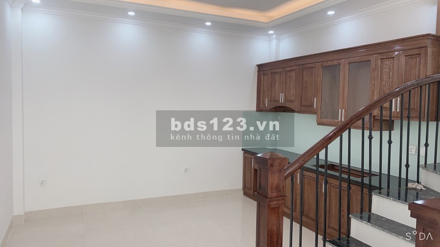 Nhà mới đẹp ô tô vào nhà, diện tích 55m2, 4 tầng, giá 4x tỷ Thượng Thanh Long Biên, ở ngay