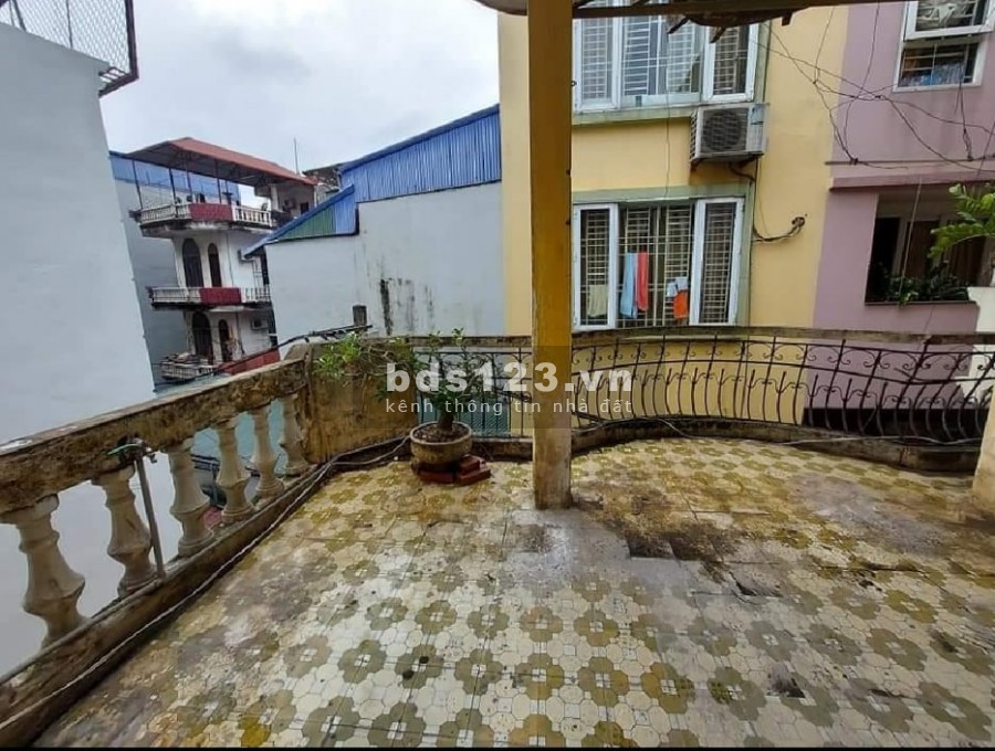 Bán Nhà Vương Thừa Vũ diện tích 42m2 giá 4.8 tỷ ngõ Ô tô tránh xe máy xác định bán đất
