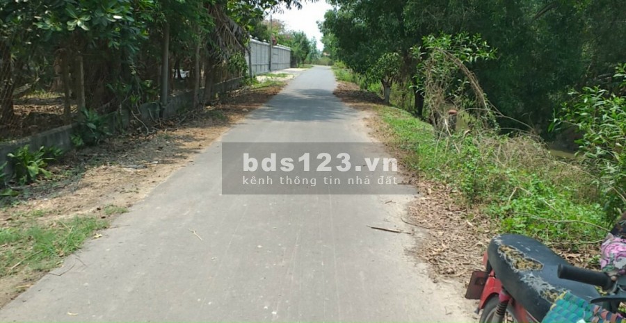 Mặt tiền đường nhựa 576 xã Trung Lập Hạ cách TL2 vài trăm mét đất quy hoạch dân cư DT 7500m2