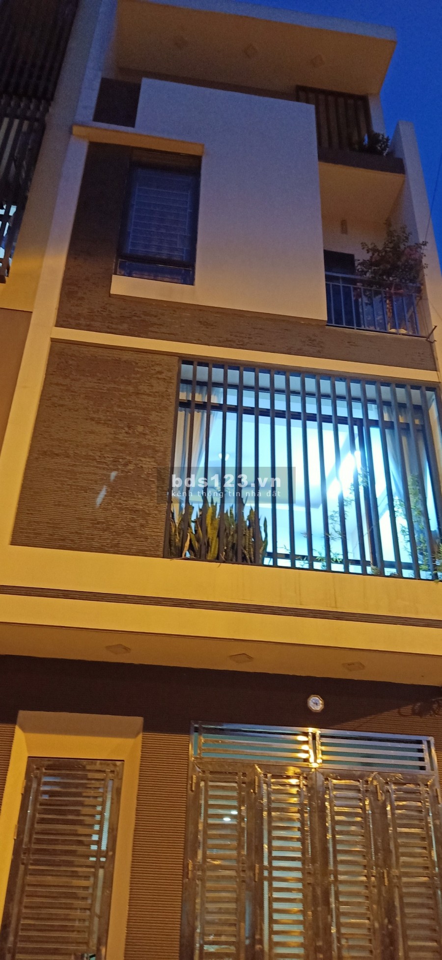 Nhà Cổ Nhuế Đẹp Như Tranh vẽ diện tích sử dụng 40m giá bán nhỉnh 3 tỷ lh 0902212367