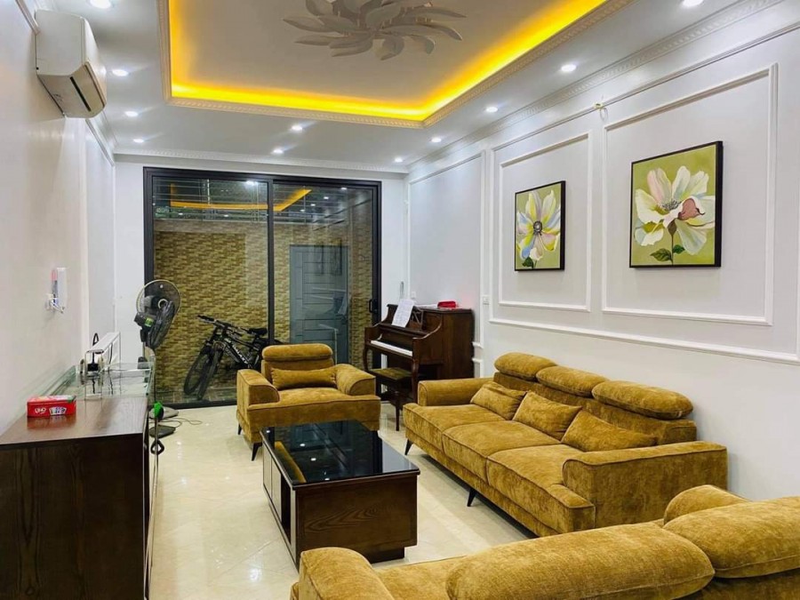 Căn góc gần đường, Kim Mã diện tích sử dụng 47m2, 5 tầng, mặt tiền 4.4m, giá 4.35 tỷ