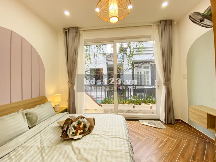 Bán nhà nguyên căn phường 6 Quận Gò Vấp, nhà mặt tiền khu Vip, 5 tầng dtsd 90m2, nở hậu