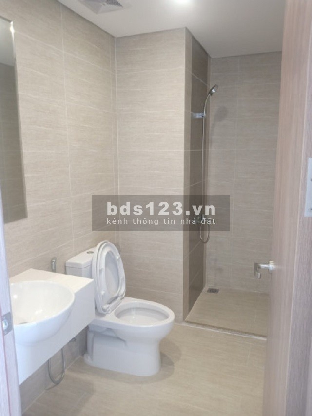 Bán cắt lỗ căn hộ 2 phòng ngủ tầng trung view thoáng giá chỉ 1.5 tỷ, tại Vinhomes Ocena Park