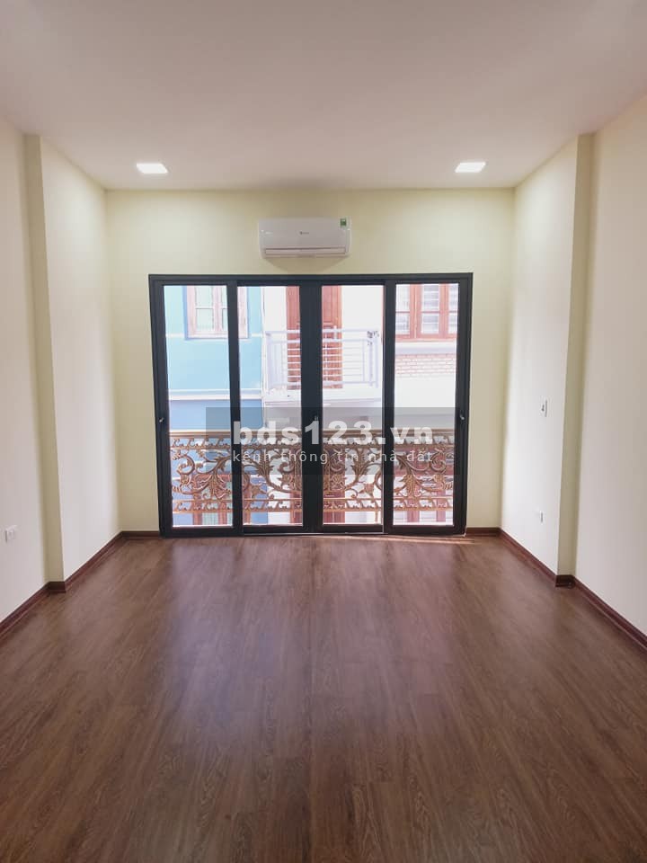 Bán nhà ngõ 114 Hoàng Ngân - CG 70m x5.8m x5 tầng giá 7.4 tỷ Lh 0386380199