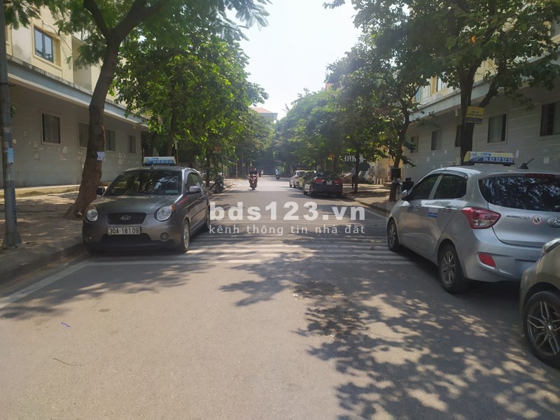Bán 56m2 đất thổ cư Tây Mỗ, Nam TL. cách đường ô tô tránh hơn 20m. Giá 34tr/m2. LH: 0325027988