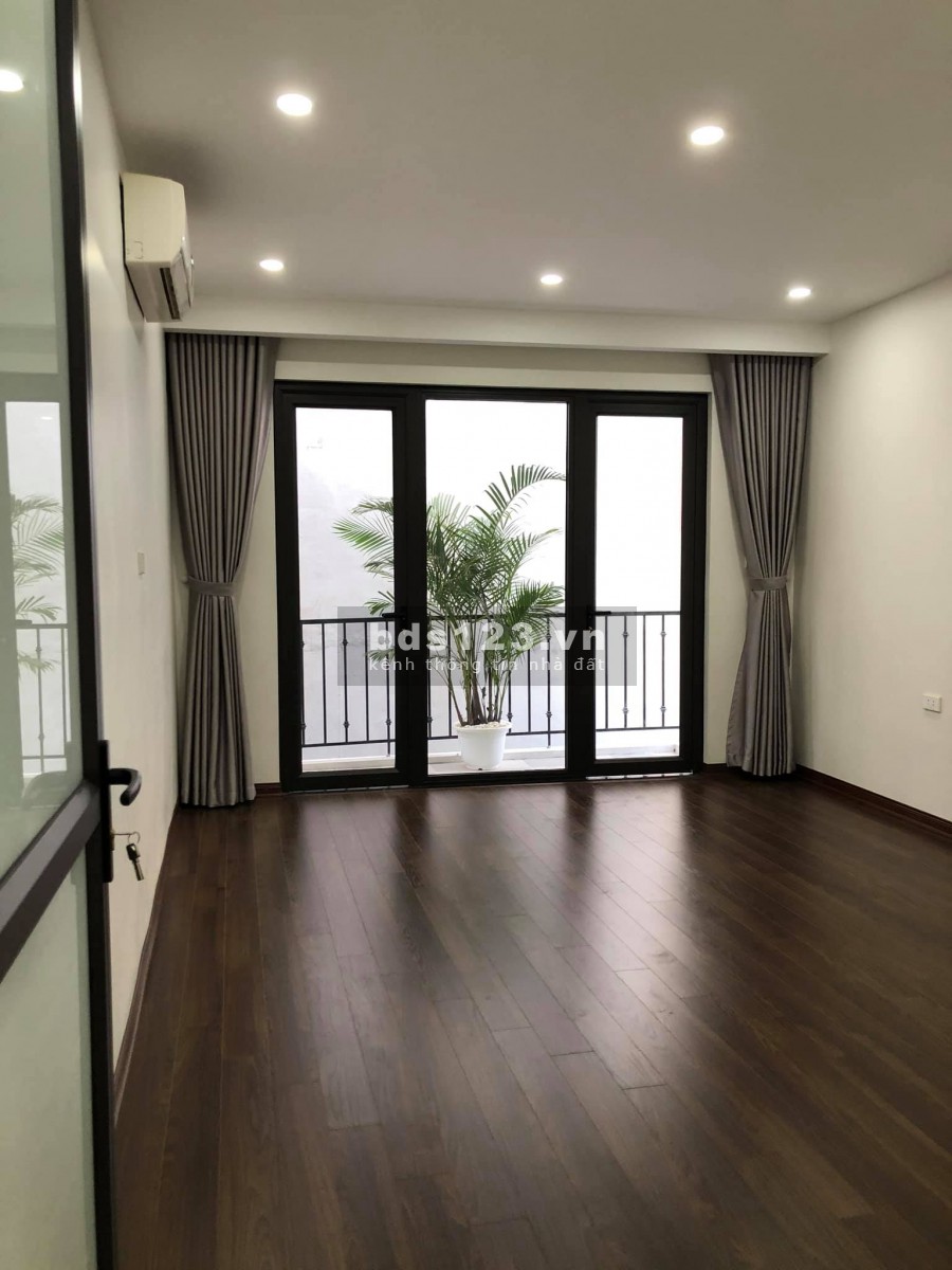 Bán gấp nhà Hà Cầu Hà Đông, giá chỉ 3.1 tỷ 5 tầng, lô góc kinh doanh. liên hệ 0977690119