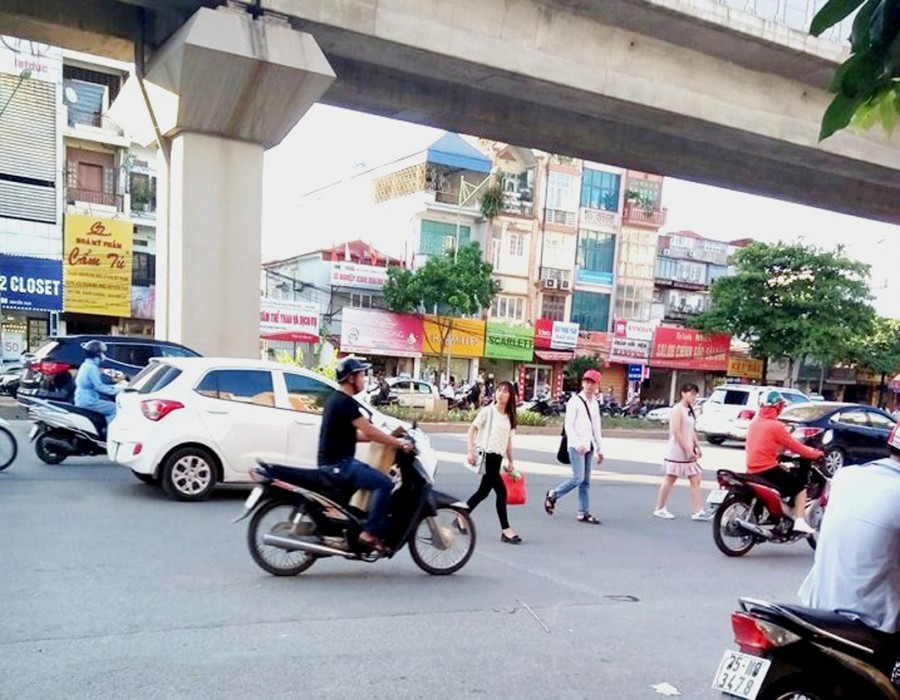 Bán nhà nguyên căn Lương Thế Vinh, dtsd 28m2, ô tô kd, giá nhỉnh 2 tỷ, lh 0966456918