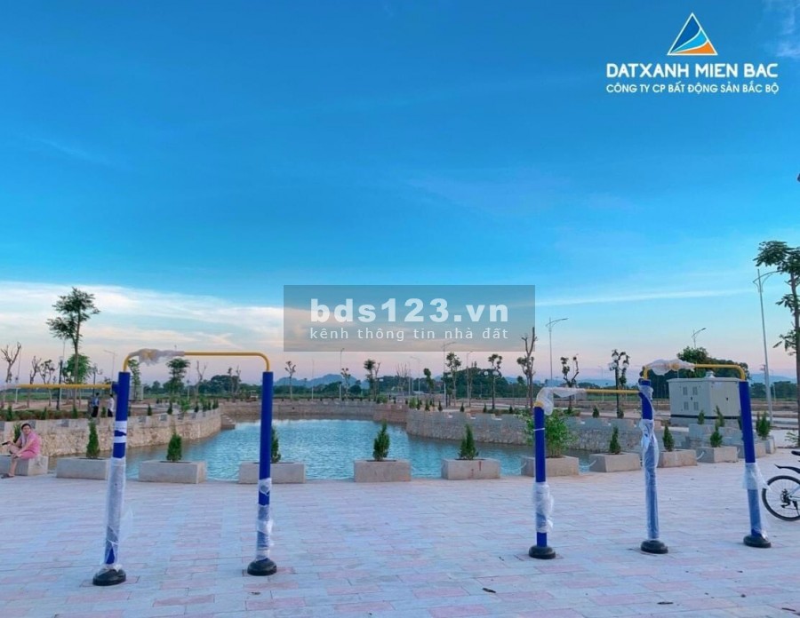Em cần bán lô đất xẻ khe ngay đường đôi 36m tại mb 650 Đông Khê Đông Sơn