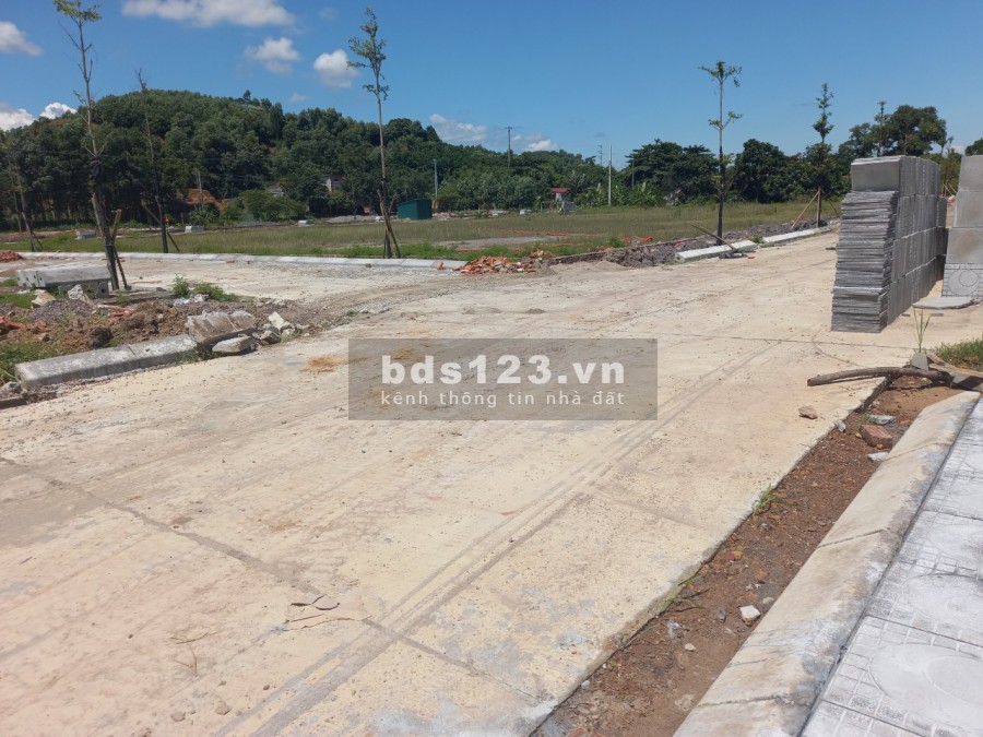 Bán đất dự án trung tâm thị trấn Thanh Hà, giá bán 9 triệu/m2, mặt tiền đường lớn 5m
